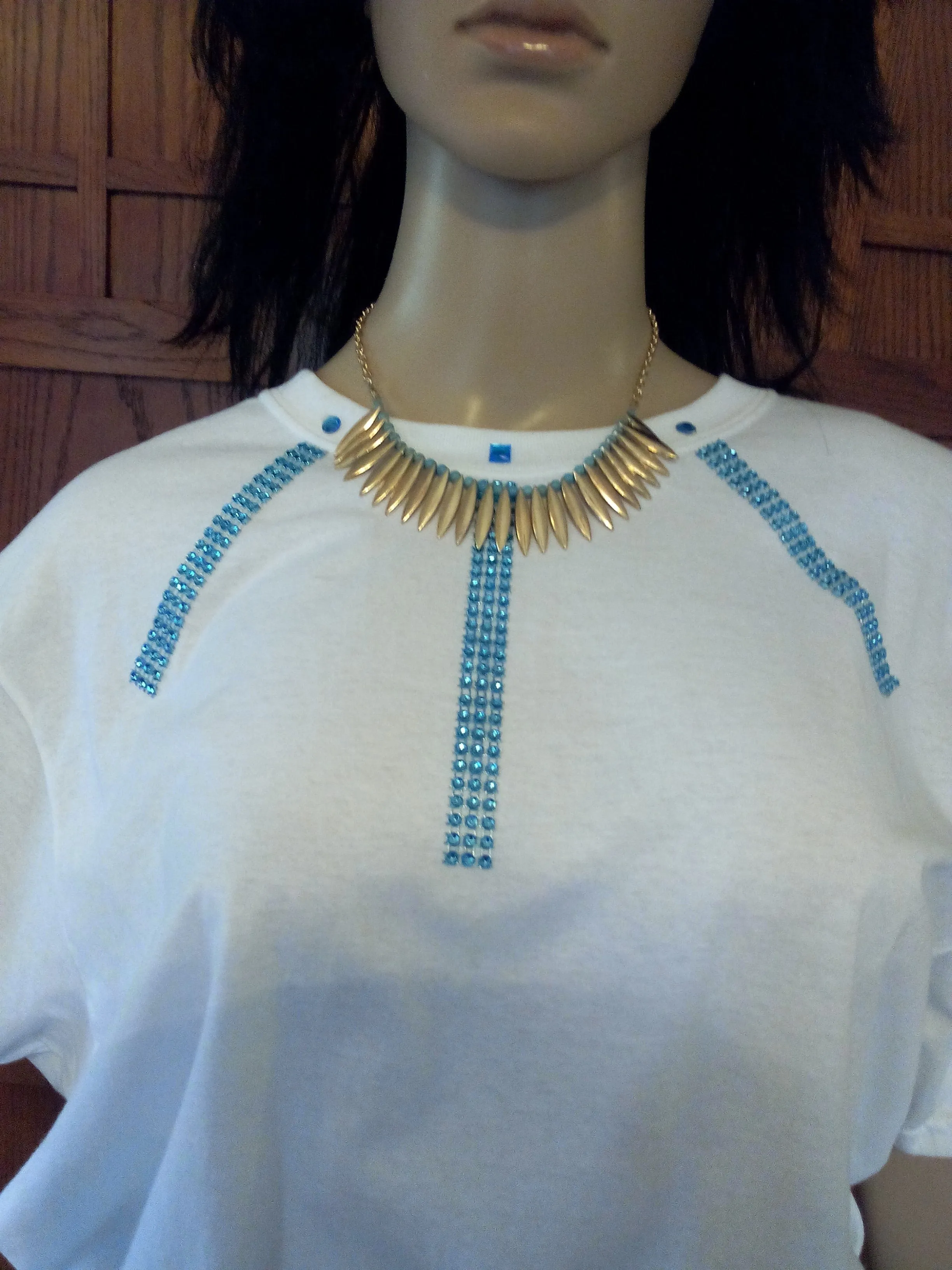 Turquoise Gem Hand Crafted Ladies T-Shirt with Sash plus Necklace Set & Bracelet